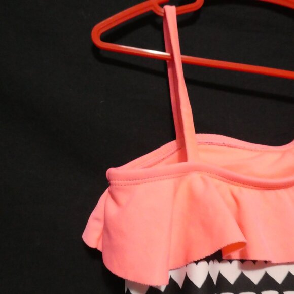 One-Shoulder Black, White, and Pink One Piece Swimsuit With Ruffles | 7-8 years - Picture 9 of 13